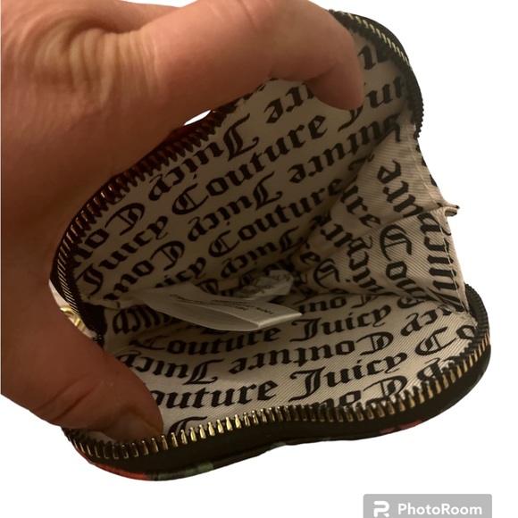 Traded* New! Juicy Couture Heart Shaped Coin Purse - Picture 4 of 4